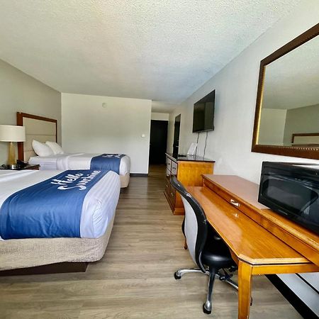 Days Inn By Wyndham Erie Kearsarge Eksteriør bilde
